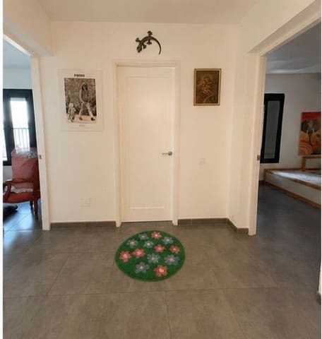 3 bedroom Villa for rent in San Bartolomé de Tirajana - € 2,200 (Ref: 9888667)
