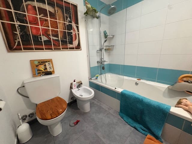 3 bedroom Villa for rent in San Bartolomé de Tirajana - € 2,200 (Ref: 9888667)