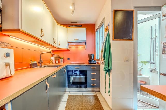 3 soverom Hus til salgs i Arucas med garasje - € 279 000 (Ref: 9959112)