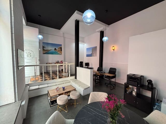 Comercial para arrendar em Triana, Las Palmas de Gran Canaria - 950 € (Ref: 9972791)