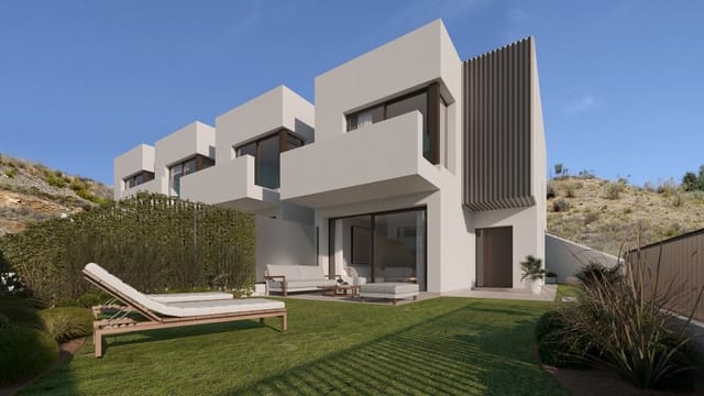4 soveværelse Byhus til salg i Rincón de la Victoria med swimmingpool garage - € 705.000 (Ref: 8983423)