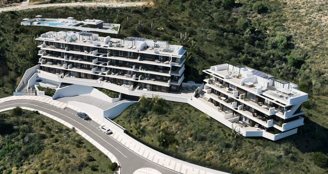 Apartamento de 3 habitaciones en Rincón de la Victoria en venta con piscina garaje - 480.000 € (Ref: 9503324)