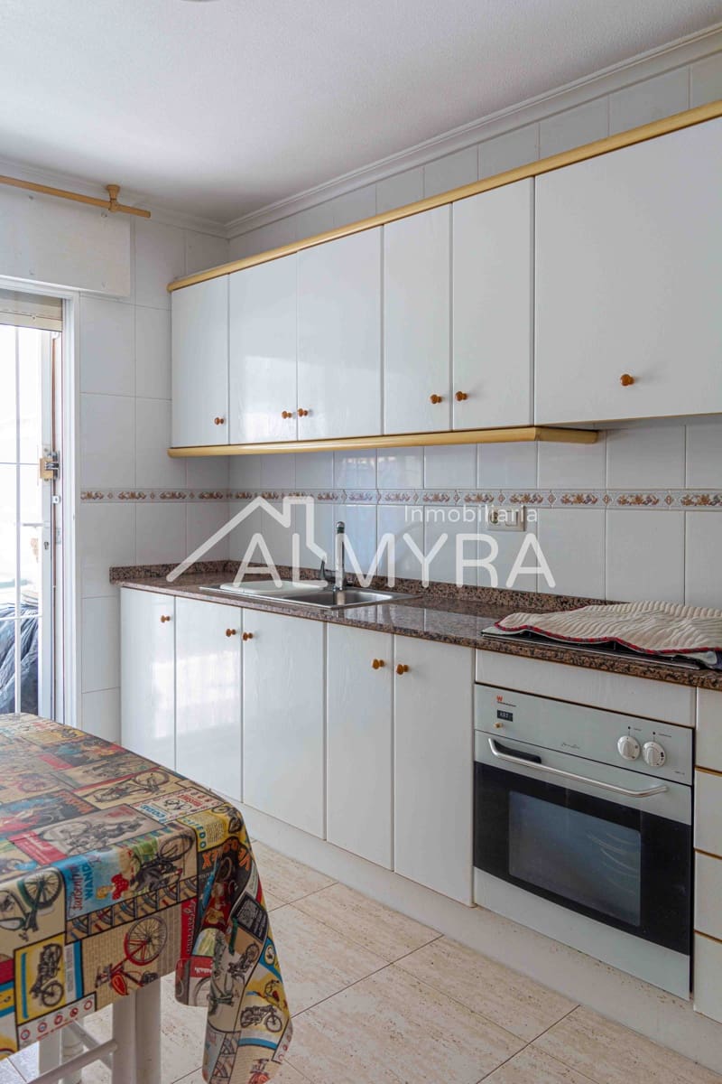 4 soveværelse Byhus til salg i Los Alcazares med garage - € 149.500 (Ref: 6980101)