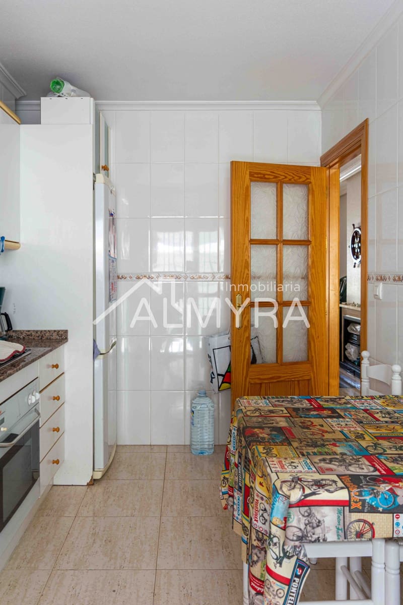 4 soveværelse Byhus til salg i Los Alcazares med garage - € 149.500 (Ref: 6980101)