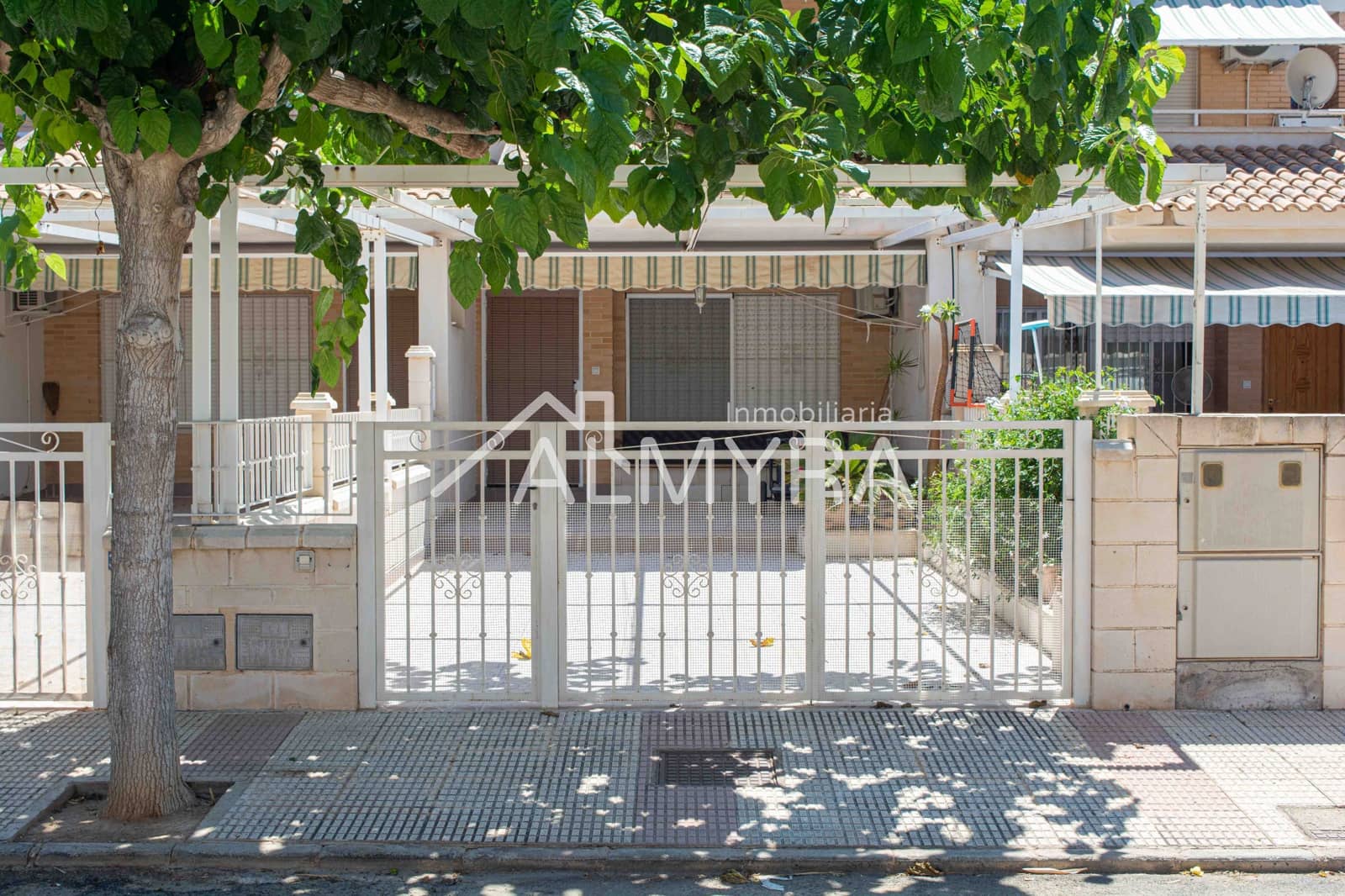 4 soveværelse Byhus til salg i Los Alcazares med garage - € 149.500 (Ref: 6980101)