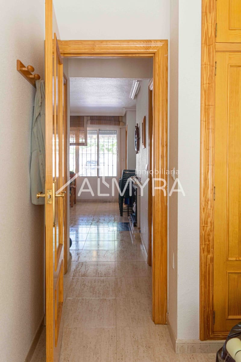 4 soveværelse Byhus til salg i Los Alcazares med garage - € 149.500 (Ref: 6980101)