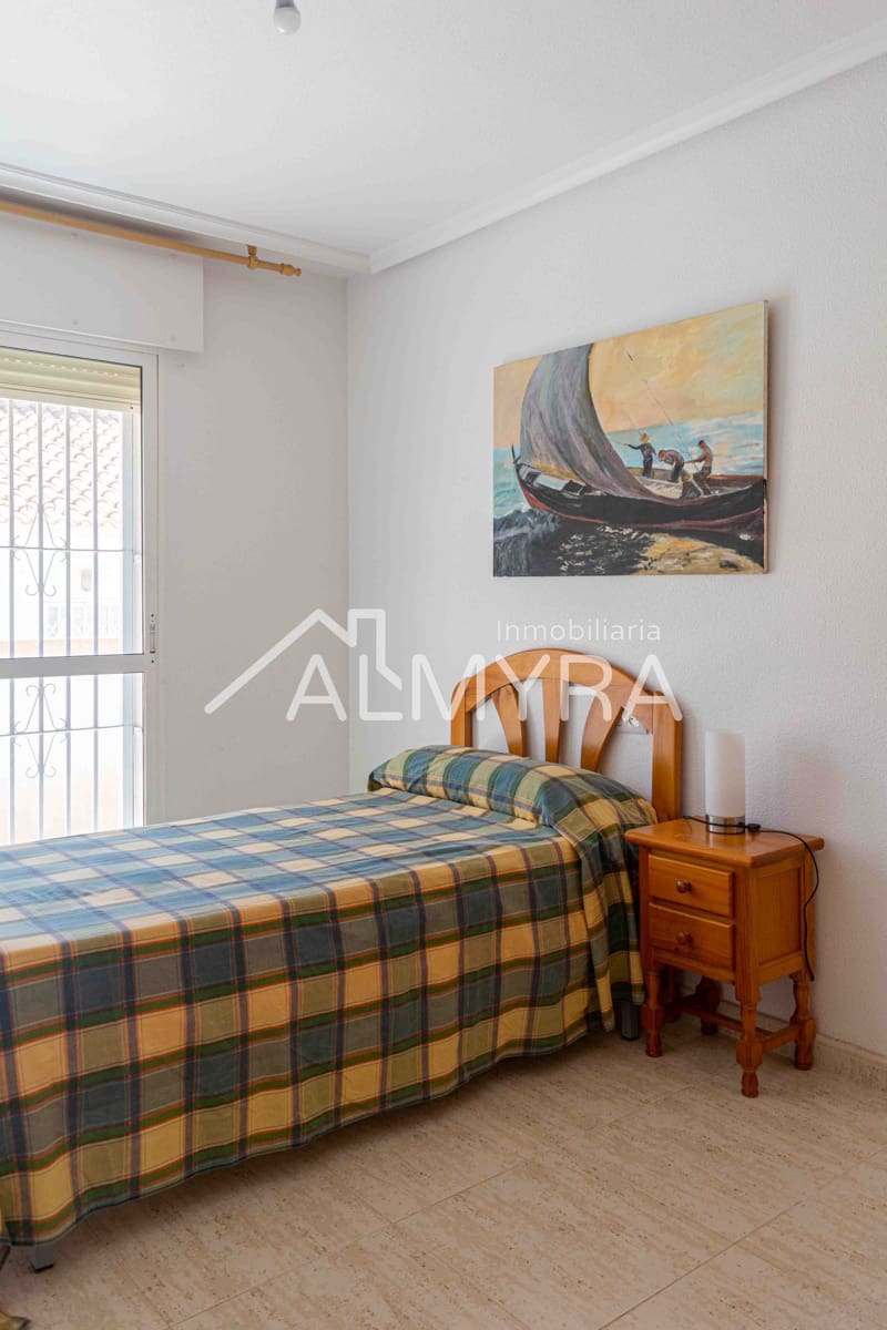 4 soveværelse Byhus til salg i Los Alcazares med garage - € 149.500 (Ref: 6980101)