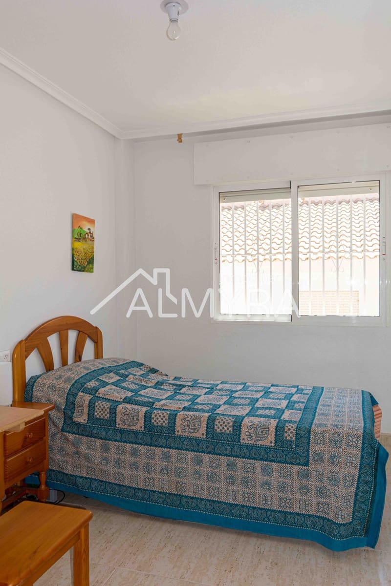 4 soveværelse Byhus til salg i Los Alcazares med garage - € 149.500 (Ref: 6980101)