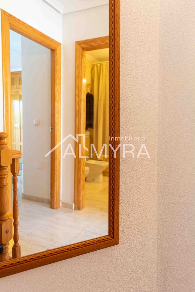 4 soveværelse Byhus til salg i Los Alcazares med garage - € 149.500 (Ref: 6980101)