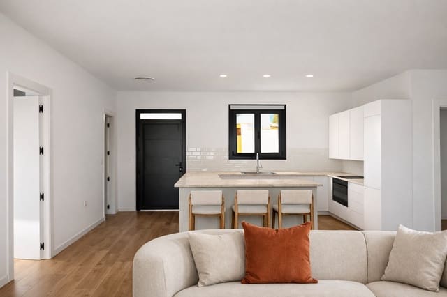 3 soverom Bungalow til salgs i Almería by med svømmebasseng garasje - € 233 000 (Ref: 9530868)