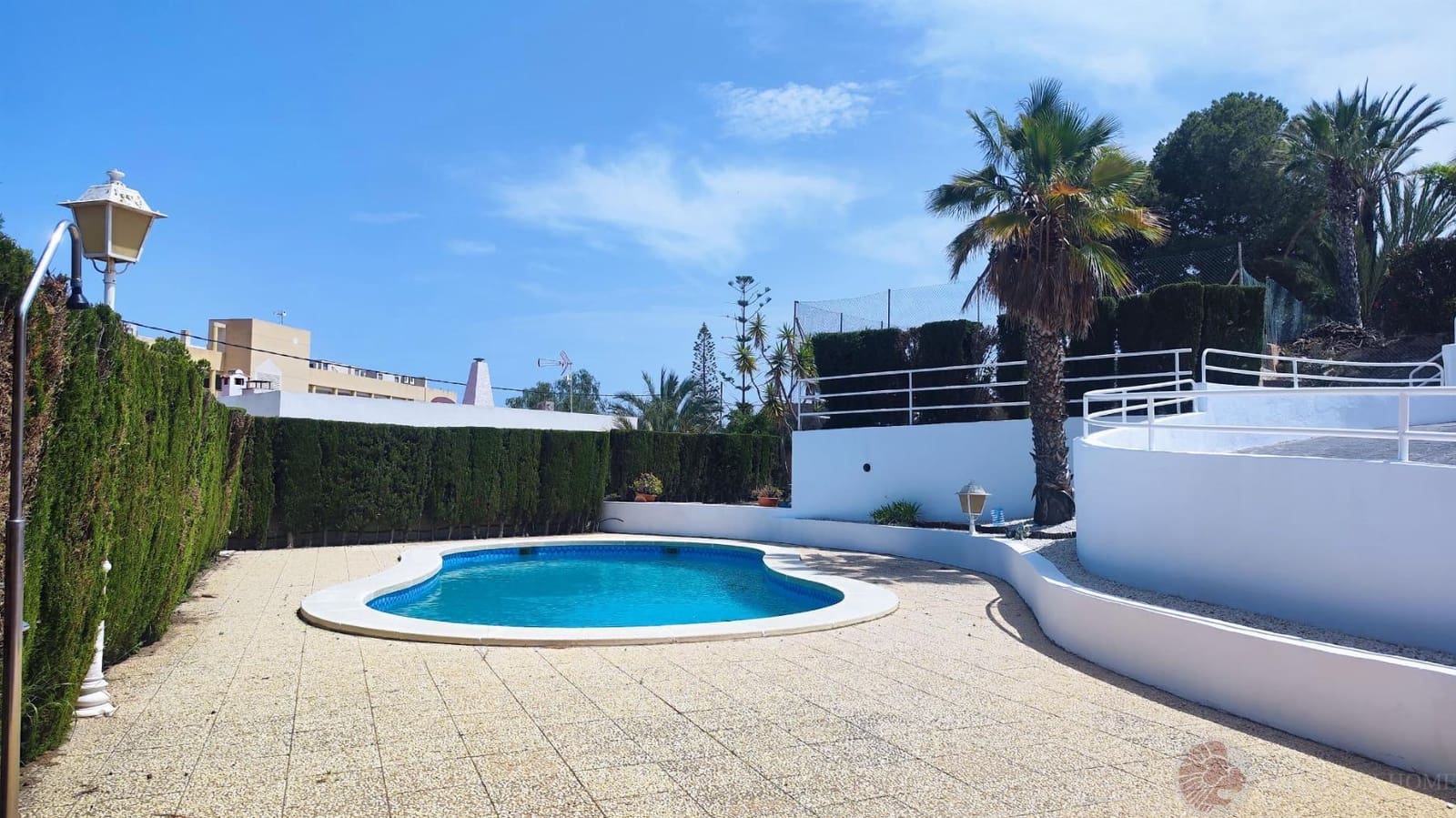 5 bedroom Villa for rent in Venta Lanuza with pool garage - € 2,800 (Ref: 9106123)