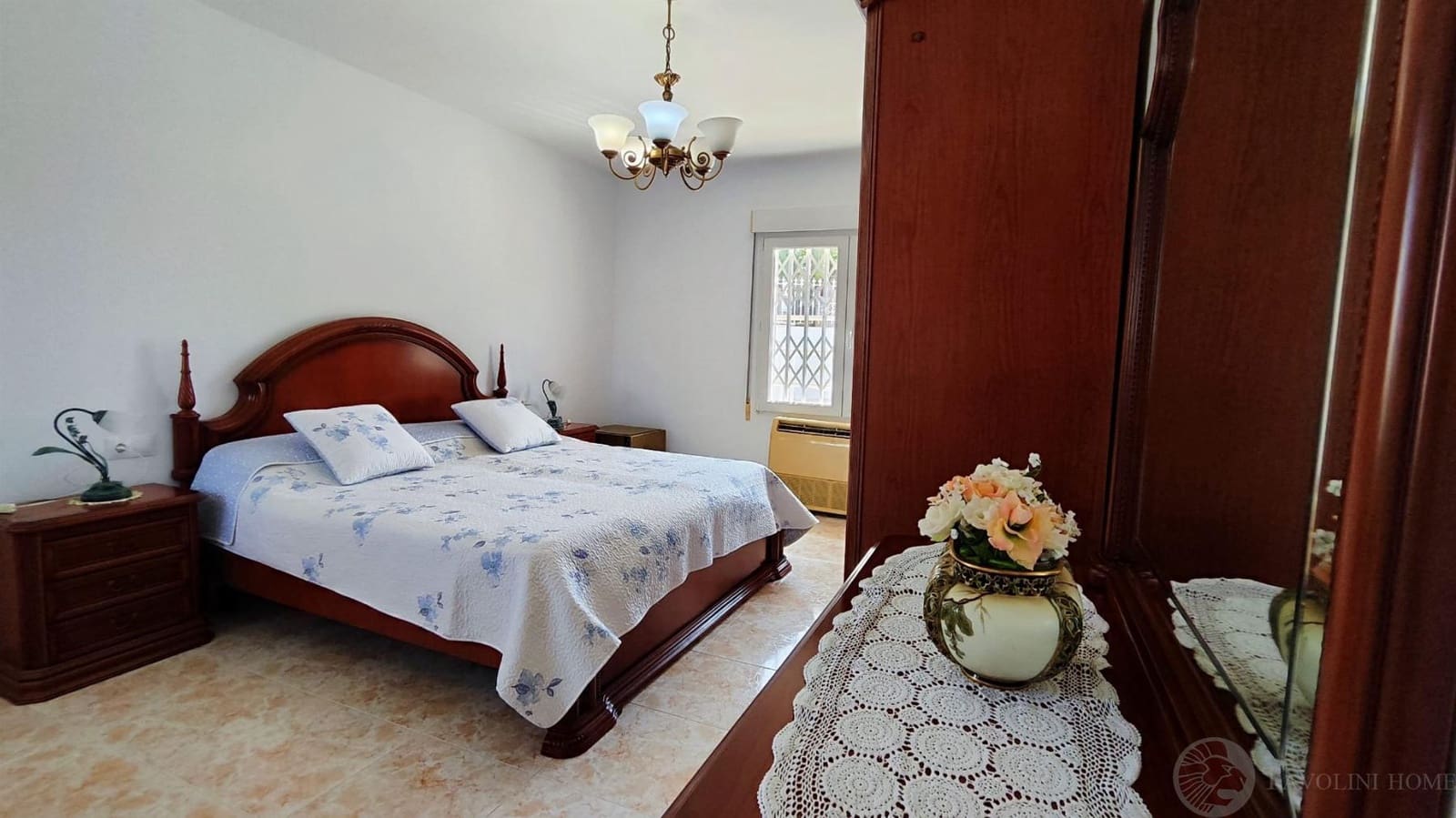 5 bedroom Villa for rent in Venta Lanuza with pool garage - € 2,800 (Ref: 9106123)