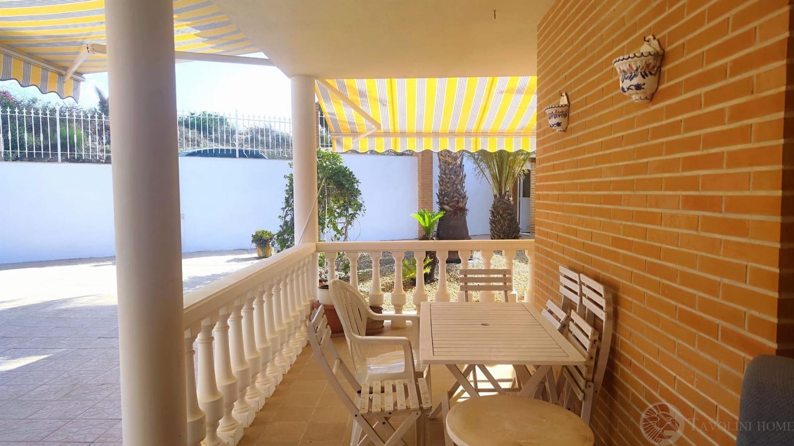 5 bedroom Villa for rent in Venta Lanuza with pool garage - € 2,800 (Ref: 9106123)