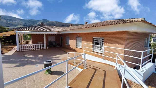 5 bedroom Villa for rent in Venta Lanuza, El Campello with pool garage - € 2,800 (Ref: 9106123)