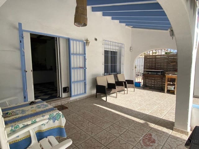 4 soveværelse Villa til salg i Venta Lanuza, El Campello med swimmingpool garage - € 579.000 (Ref: 9251638)