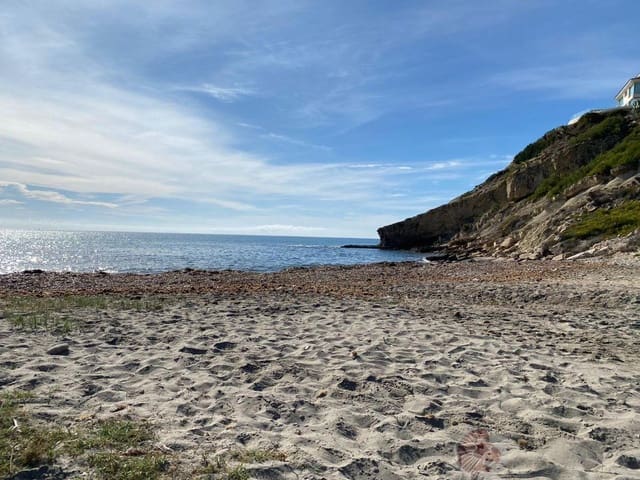 4 soveværelse Villa til salg i Venta Lanuza, El Campello med swimmingpool garage - € 579.000 (Ref: 9251638)