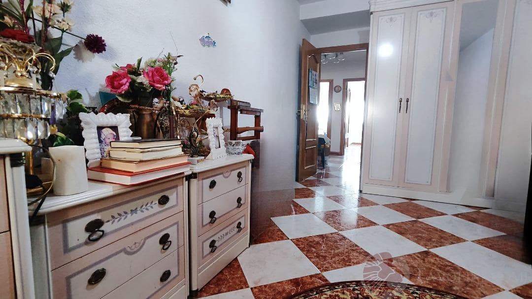 4 bedroom Flat for sale in El Campello - € 189,000 (Ref: 9380146)