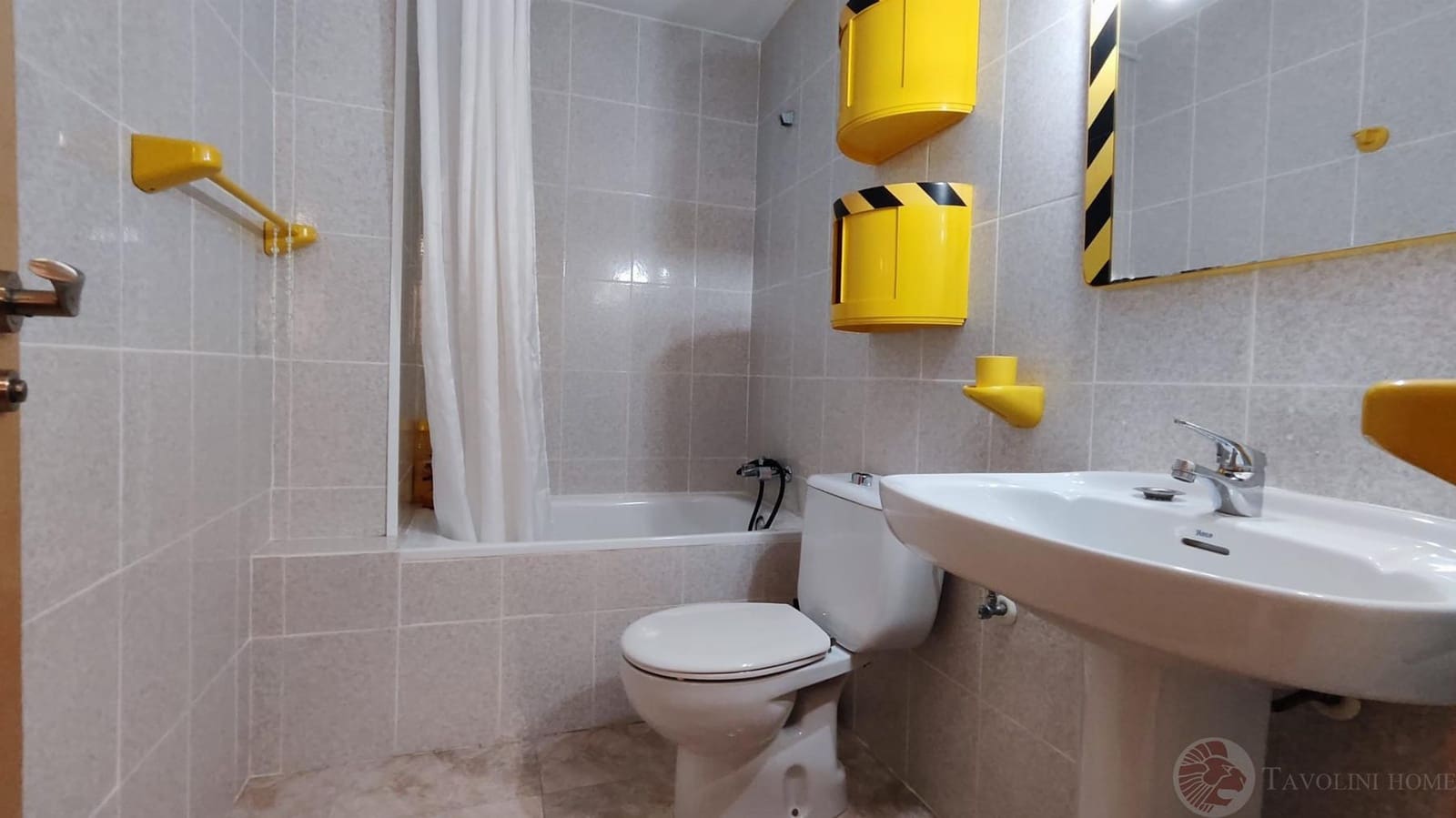 Piso de 3 habitaciones en El Campello en alquiler con piscina garaje - 1.000 € (Ref: 9471793)