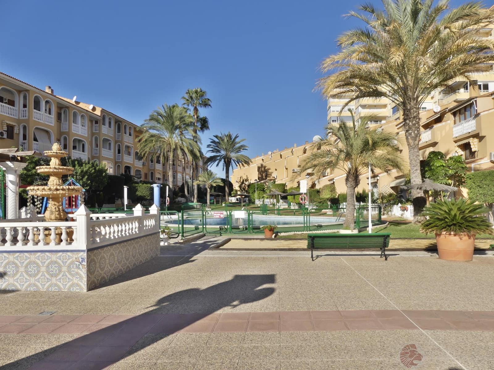 Piso de 3 habitaciones en El Campello en alquiler con piscina garaje - 1.000 € (Ref: 9471793)