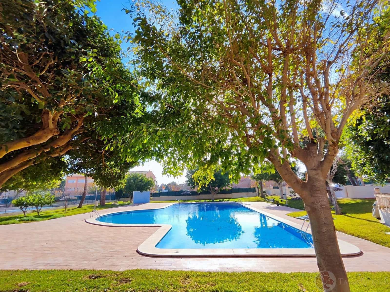 2 soverom Leilighet til leie i El Campello med svømmebasseng garasje - € 1 100 (Ref: 9527912)