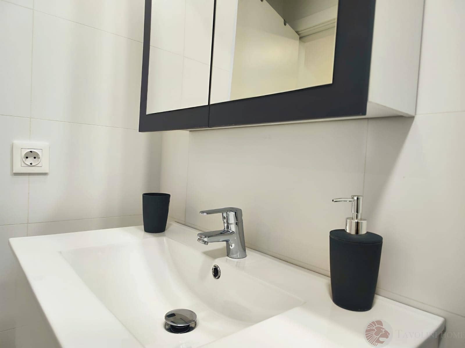 Piso de 1 habitación en Alicante / Alacant ciudad en alquiler - 1.000 € (Ref: 9543873)