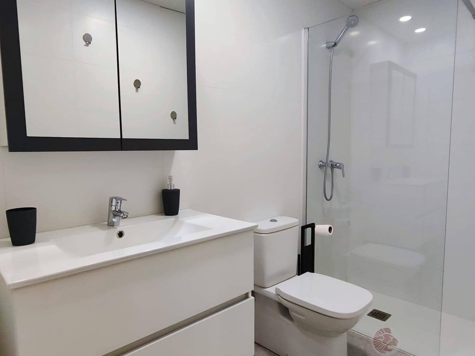 Piso de 1 habitación en Alicante / Alacant ciudad en alquiler - 1.000 € (Ref: 9543873)