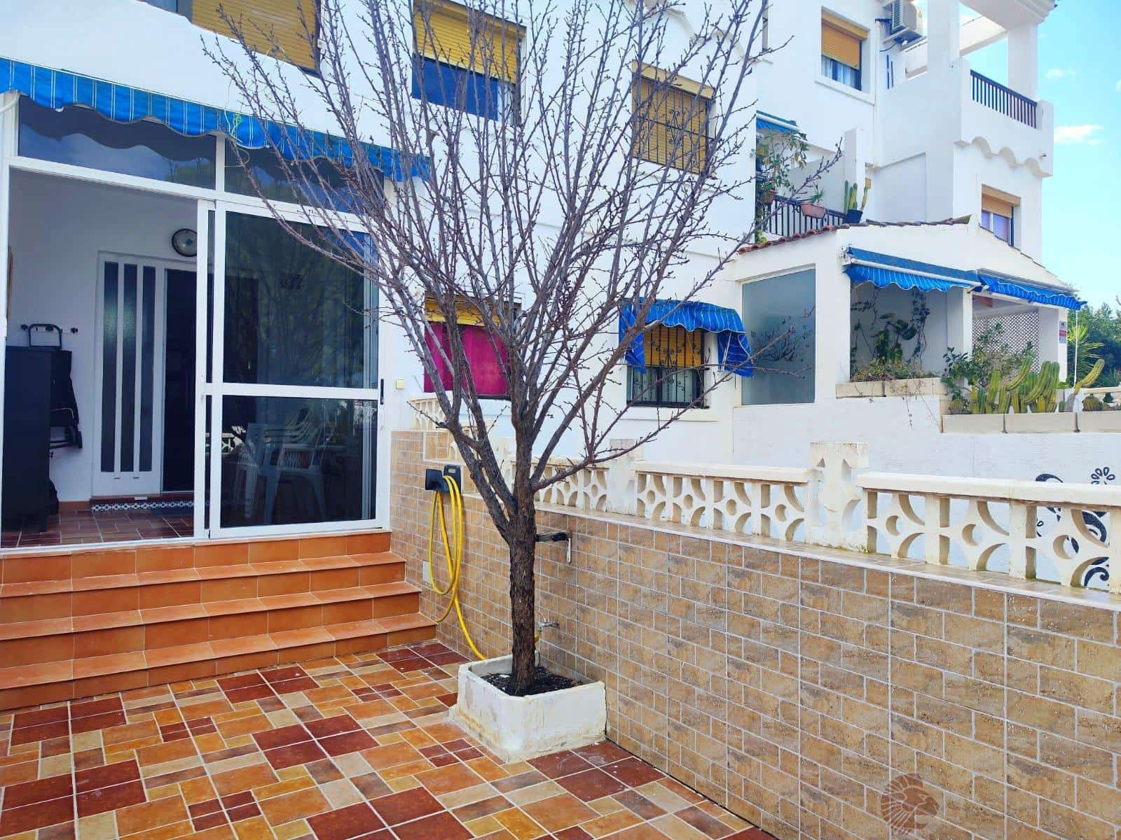 3 bedroom Villa for sale in El Campello with garage - € 249,000 (Ref: 9578956)