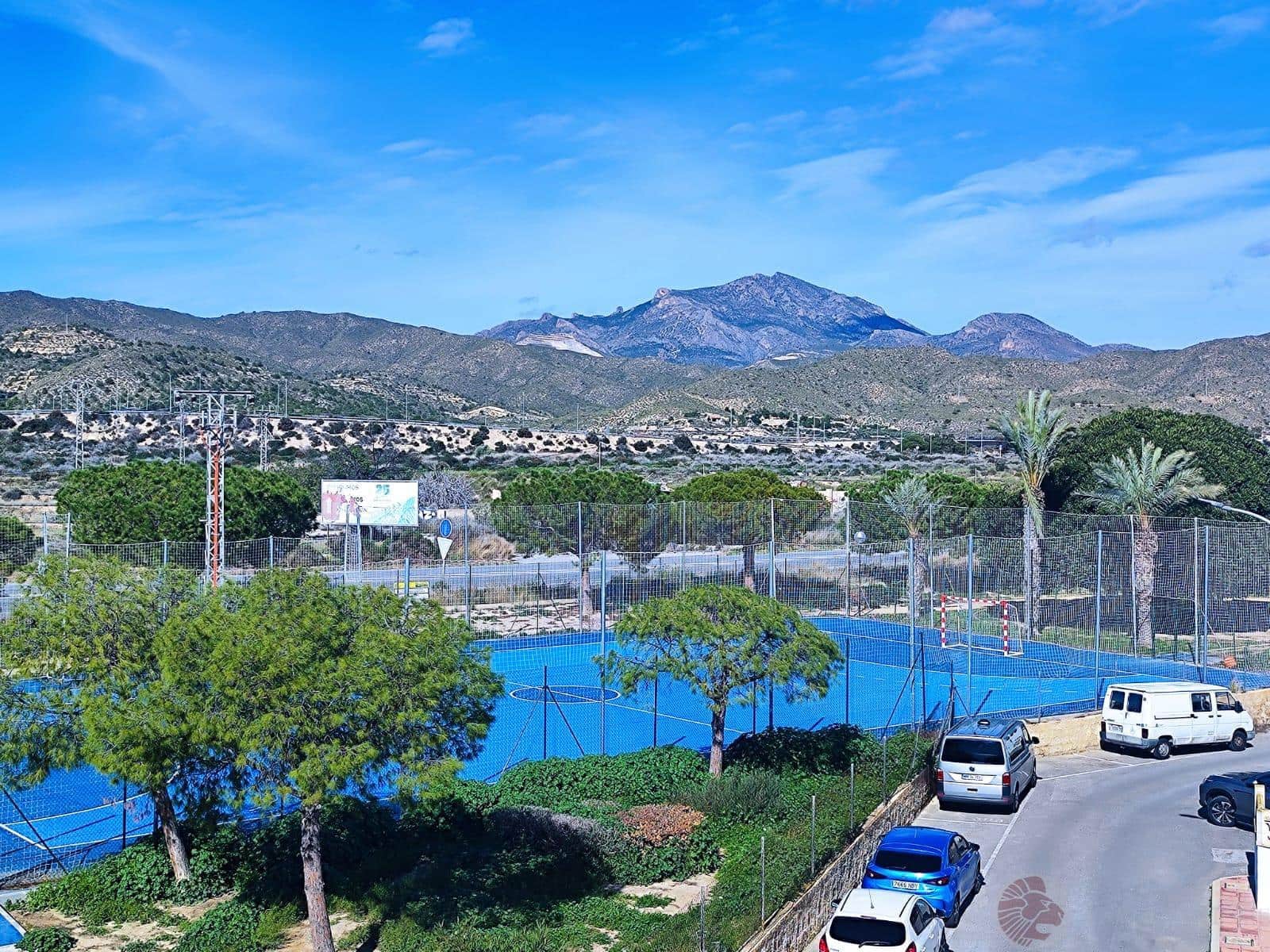 3 bedroom Villa for sale in El Campello with garage - € 249,000 (Ref: 9578956)