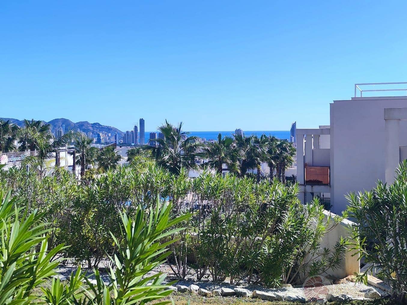 2 slaapkamer Flat te huur in Finestrat met zwembad - € 1.600 (Ref: 9646343)