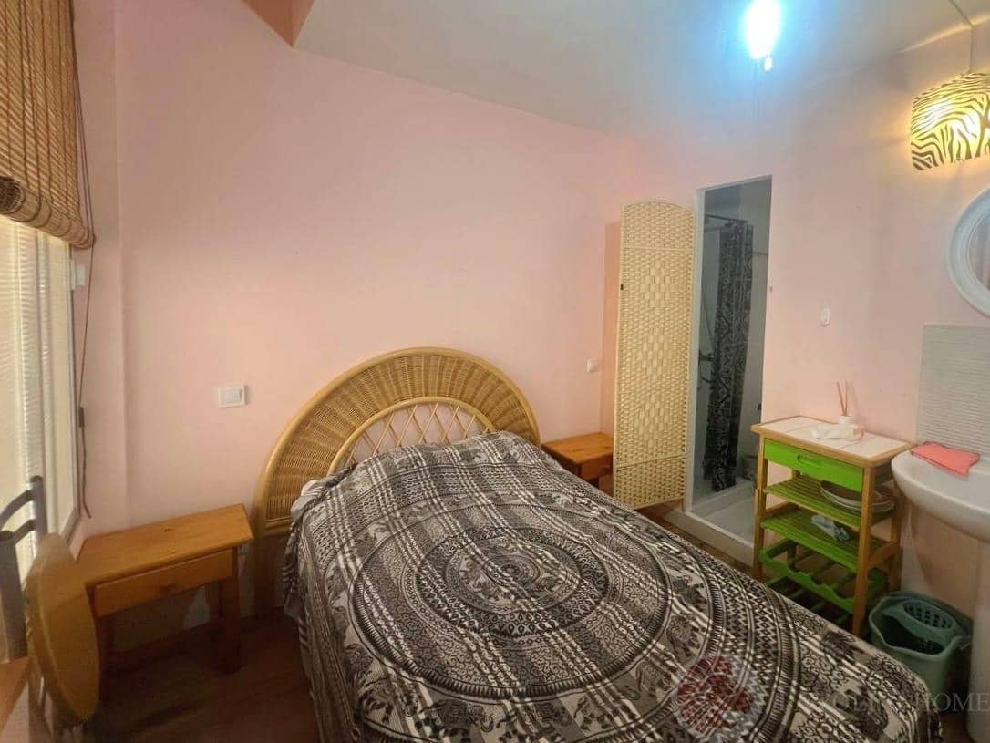 3 bedroom Flat for sale in Alicante / Alacant city - € 275,000 (Ref: 9666967)