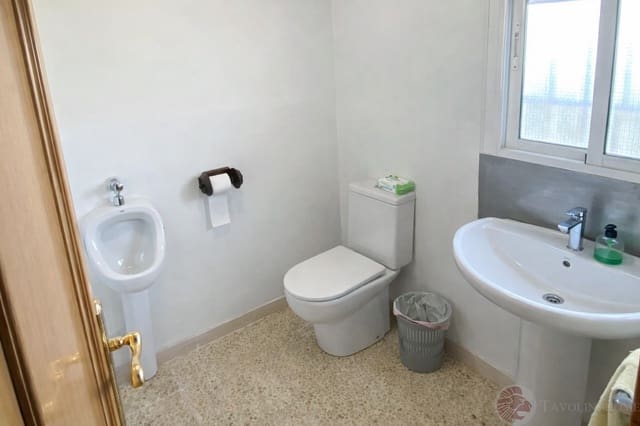 2 slaapkamer Commercieel te koop in Coveta Fuma, El Campello - € 190.000 (Ref: 9679325)