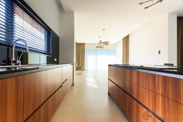 Chalet de 3 habitaciones en Golf Bahía, Finestrat en venta con piscina garaje - 2.500.000 € (Ref: 9731184)