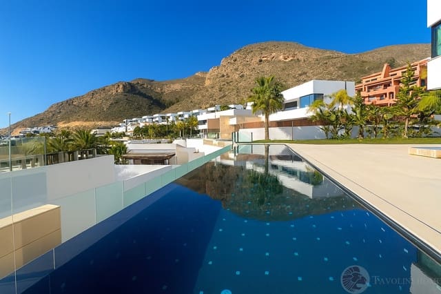 Chalet de 3 habitaciones en Golf Bahía, Finestrat en venta con piscina garaje - 2.500.000 € (Ref: 9731184)