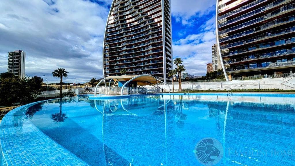 2 sypialnia Mieszkanie do wynajęcia w Benidorm z basenem - 2 200 € (Ref: 9752292)