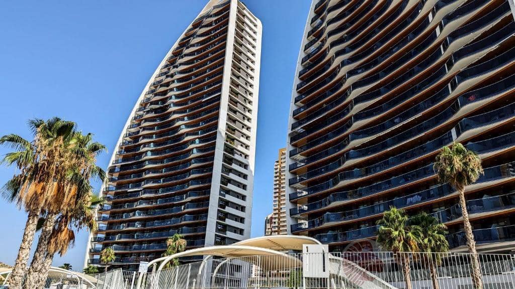 2 sypialnia Mieszkanie do wynajęcia w Benidorm z basenem - 2 200 € (Ref: 9752292)