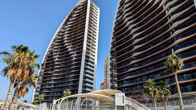 2 sypialnia Mieszkanie do wynajęcia w Playa Poniente, Benidorm z basenem - 2 200 € (Ref: 9752292)