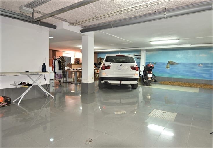 3 bedroom Terraced Villa for sale in Benidorm with garage - € 420,000 (Ref: 5773886)