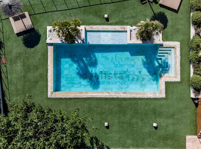 6 slaapkamer Villa te koop in Venta Lanuza, El Campello met garage - € 3.800.000 (Ref: 6934706)