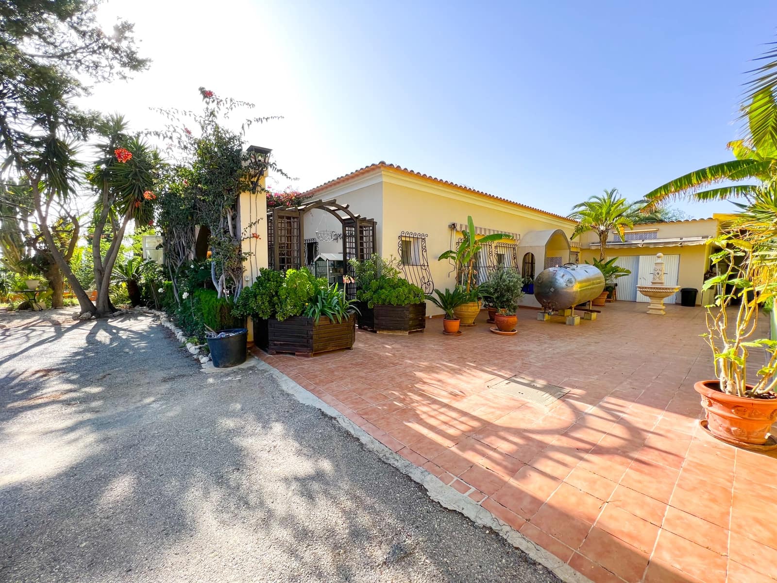 5 slaapkamer Villa te koop in Alicante stad met zwembad garage - € 1.050.000 (Ref: 7008198)