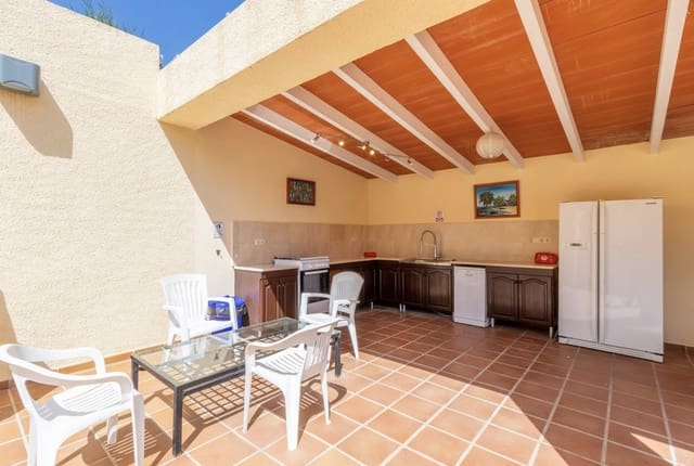 8 soverom Villa til salgs i Moraira, Teulada-Moraira med svømmebasseng garasje - € 695 000 (Ref: 7797839)