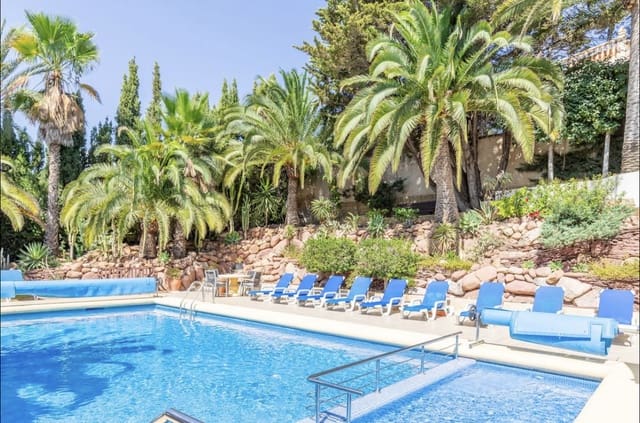 10 soverom Villa til salgs i Moraira, Teulada-Moraira med svømmebasseng garasje - € 1 150 000 (Ref: 7797842)
