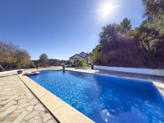 3 soveværelse Villa til salg i Monda med swimmingpool garage - € 499.000 (Ref: 10130611)