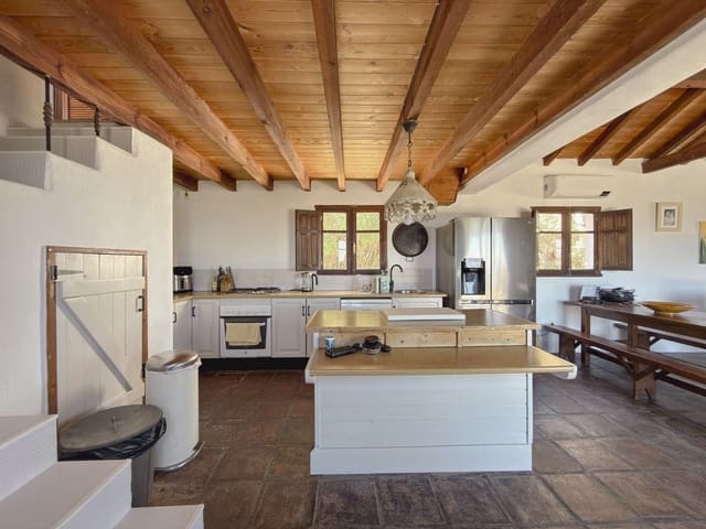 3 soveværelse Villa til salg i Monda med swimmingpool garage - € 499.000 (Ref: 10130611)