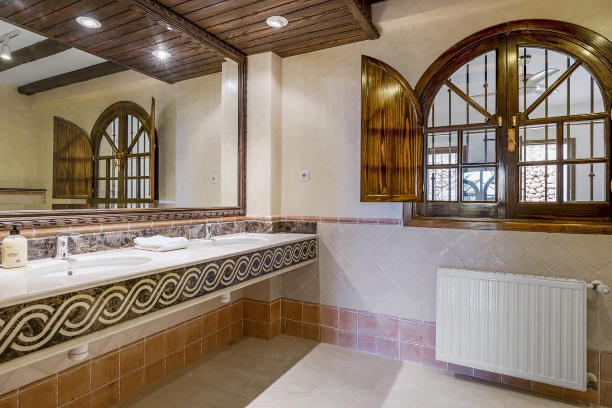 13 soveværelse Villa til salg i Alhaurin el Grande med swimmingpool garage - € 3.600.000 (Ref: 6593679)