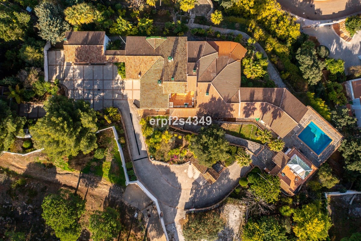 13 sovrum Villa till salu i Alhaurin el Grande med pool garage - 3 600 000 € (Ref: 6593679)