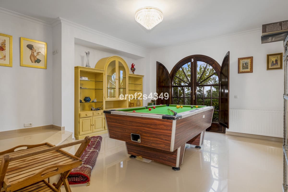 13 sovrum Villa till salu i Alhaurin el Grande med pool garage - 3 600 000 € (Ref: 6593679)