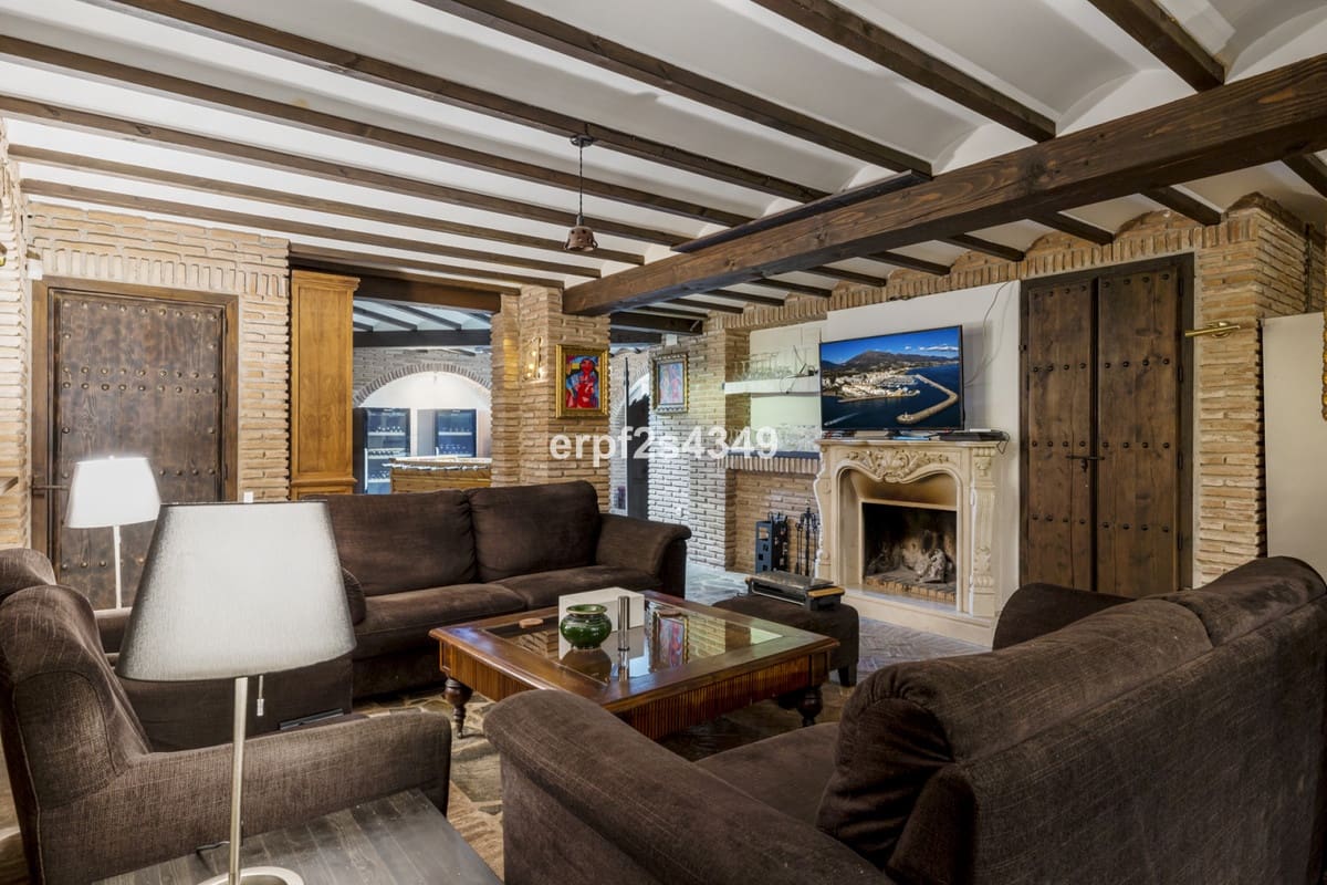 13 sovrum Villa till salu i Alhaurin el Grande med pool garage - 3 600 000 € (Ref: 6593679)