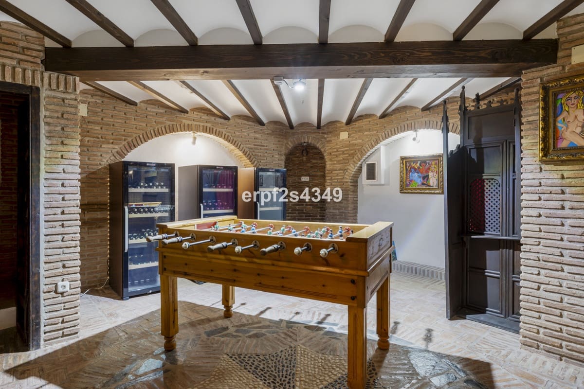 13 sovrum Villa till salu i Alhaurin el Grande med pool garage - 3 600 000 € (Ref: 6593679)