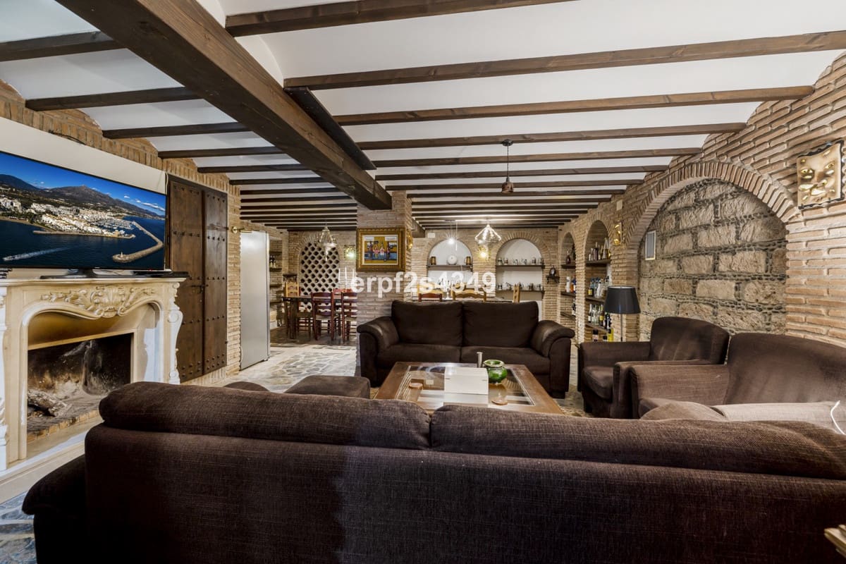 13 sovrum Villa till salu i Alhaurin el Grande med pool garage - 3 600 000 € (Ref: 6593679)