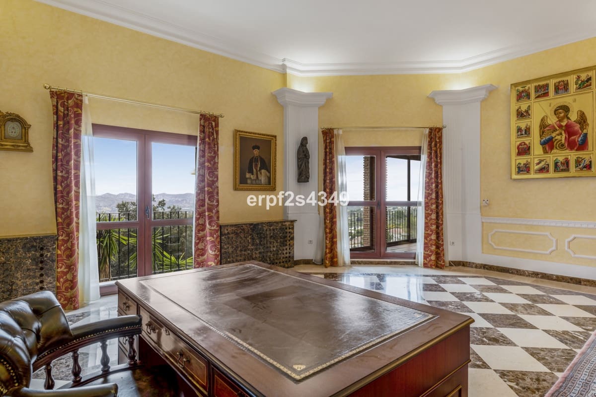 13 sypialnia Willa na sprzedaż w Alhaurin el Grande z basenem garażem - 3 600 000 € (Ref: 6593679)